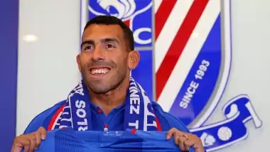 Beşiktaş için flaş transfer iddiası! Carlos Tevez...