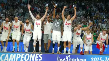 Kral Kupası Real Madrid'in!