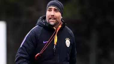 O futbolcuyu otobüsten kovdu!