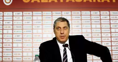 Nazifoğlu da imzaladı!