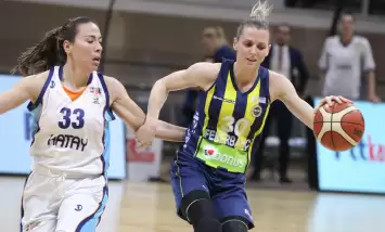 Fenerbahçe yarı finalde Bellona AGÜ'nün rakibi oldu