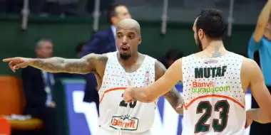 Theodore'dan ayrılık sinyali!