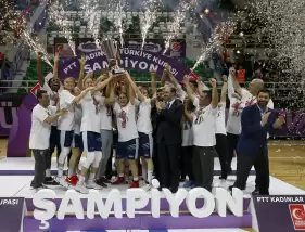 Kadınlar Türkiye Kupası'nın sahibi Yakın Doğu Üniversitesi!