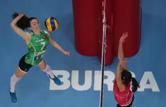 Bursa Büyükşehir yarı finale yükseldi