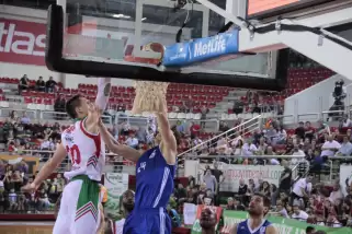 Pınar Karşıyaka rahat kazandı!