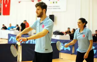 Badminton müsabakaları başladı!
