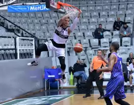 Beşiktaş evinde Balıkesir'i devirdi!