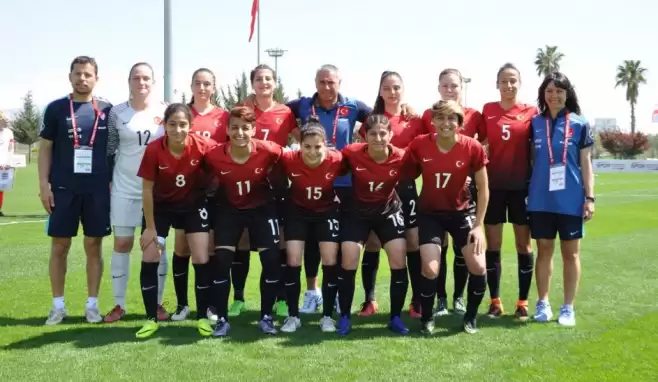 Milliler uzatmada yıkıldı!