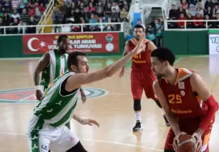 Galatasaray deplasmanda galip!