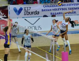 Çanakkale Belediyespor ,İlbank'a set vermedi