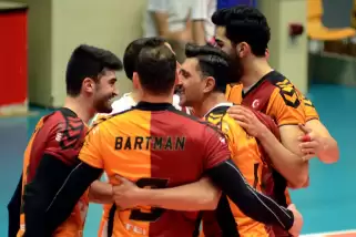 Galatasaray bir adım öne geçti