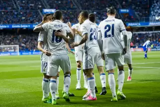 Real Madrid hıncını Deportivo'dan çıkardı!