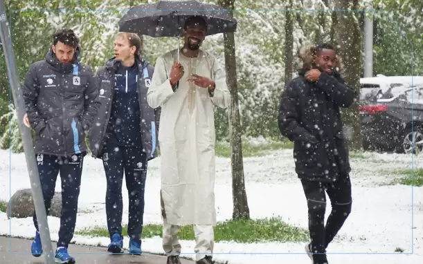 Ba'nın kıyafeti ilgi odağı oldu!