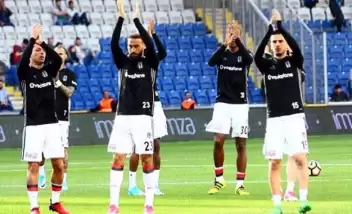 Beşiktaşlılardan Babacan'a protesto!