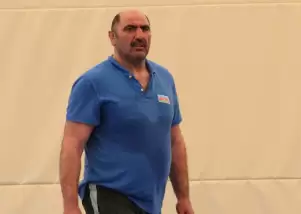 Azerbaycan'ın başında bir Türk!