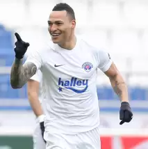 Bursaspor en golcü savunmacıyı aldı