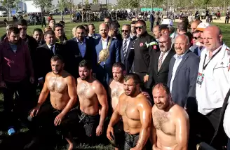 Mustafa Batu başpehlivan oldu