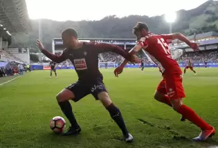 Emre'li Deportivo kurtuldu, son düşen Gijon!