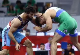 Grekoromen güreşte 2 bronz madalya!