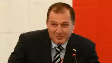 "İstiklal Marşı'nı Bakü'de 5 kez okuttuk"