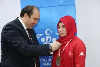 Avrupa şampiyonuna memleketinde karşılama