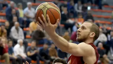 Kaptan gemiyi terk mi ediyor? Galatasaray'ın yıldızlarına Efes kancası!