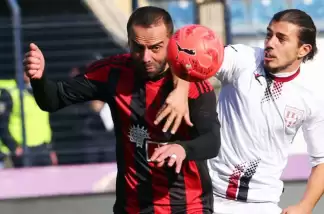 Semih imzayı atıyor!