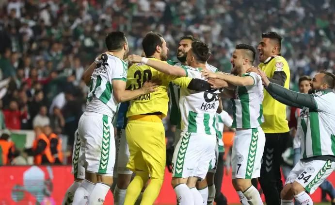 Konyaspor tarih yazdı! Gözyaşları sel oldu...