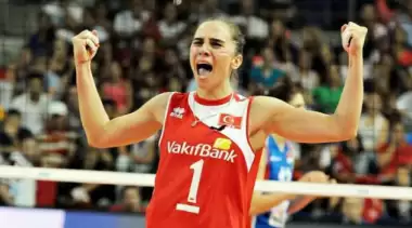 Damla Çakıroğlu Sarı Melek oldu!