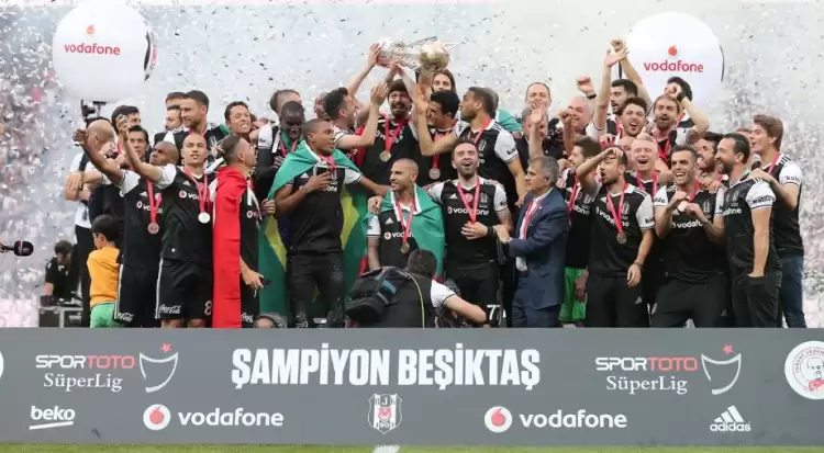 Beşiktaş kupayı işte böyle kaldırdı! Fotoğraf kareleriyle...