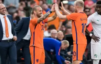 Galatasaray'dan Sneijder'e kutlama