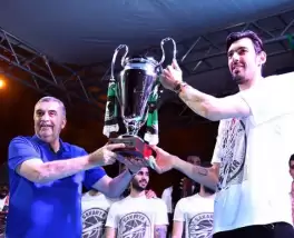 Sakarya şampiyonluğu kutluyor!