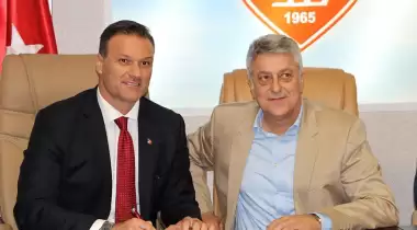 Samsunspor’da Alpay Özalan dönemi resmen başladı