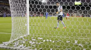 Milan'ın genç file bekçisine büyük şok!