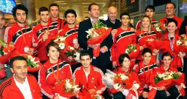 Tekvandocular, Güney Kore yolcusu