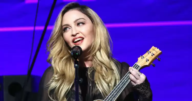 Madonna'dan futbolcu oğluna servet