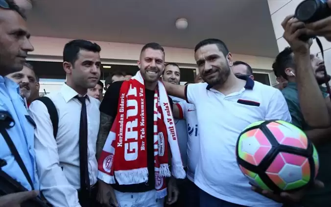 Antalyaspor'un yeni yıldızından ilk sözler!