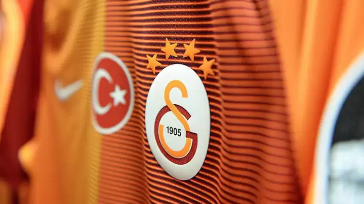 Galatasaray'dan profesyonel sözleşme