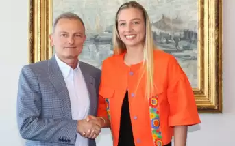 Galatasaray'dan Yakın Doğu'ya gitti!