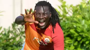 "Sneijder sahada olursa Gomis dua eder"