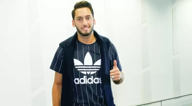 Ve Milan, Çalhanoğlu'nu resmen açıkladı!