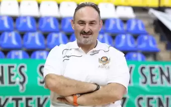 Selçuk Ernak: "Bu takımın zamana ihtiyacı olduğu aşikar"