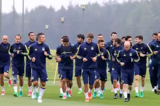 Fenerbahçeli futbolcular Düzce'de