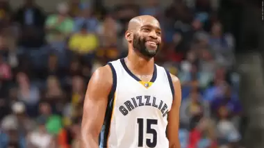 Vince Carter, eski Fenerbahçeli oyuncuyla takım arkadaşı oldu!
