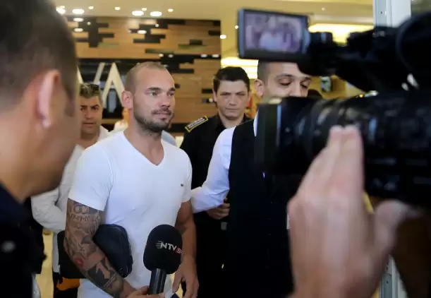 Sneijder'den yeni açıklama!