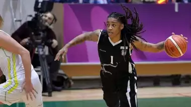 Bornova Beckerspor'da hedef ligde kalmak