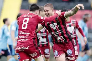 Östersunds iki maçı da kazanarak turladı!