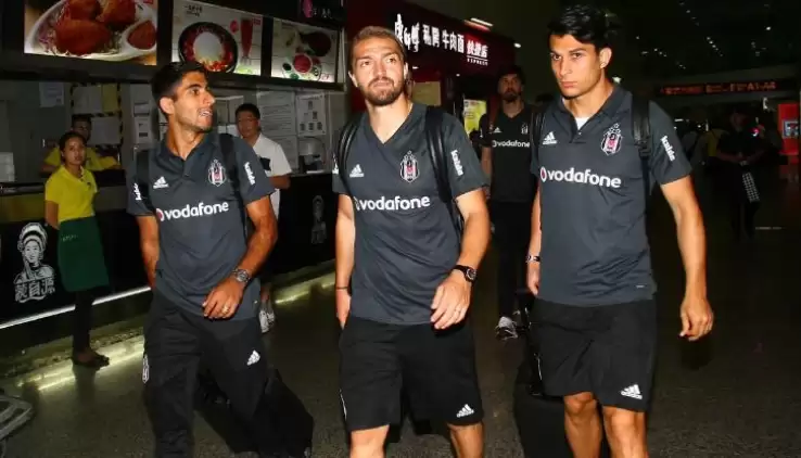 Beşiktaş nihayet otele ulaştı! Şenol Güneş tepkili...