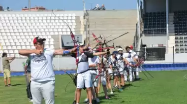 Oklar, 15 Temmuz şehitleri için atılıyor!