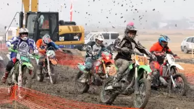 Türkiye Motokros ve Süper Enduro final yarışları start aldı